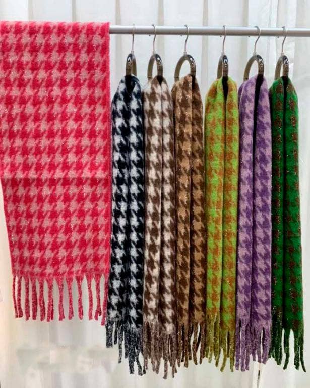 Women's Wool and Cashmere Scarf with Pico de Gallo Design