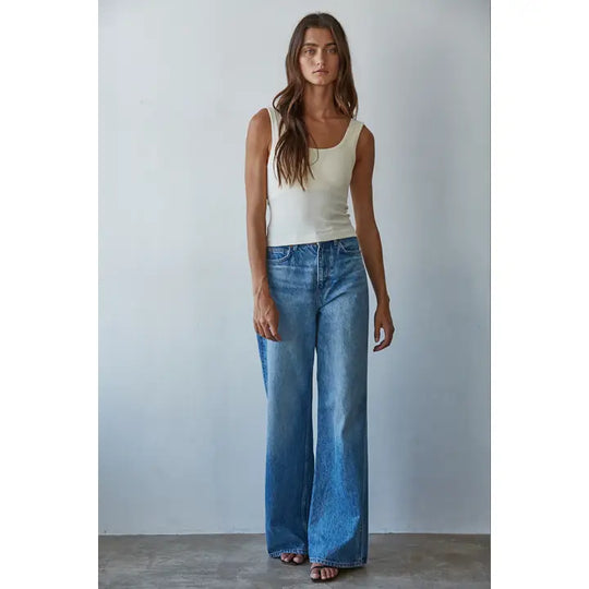 Seamless Scoop Neck Sleeveless Top