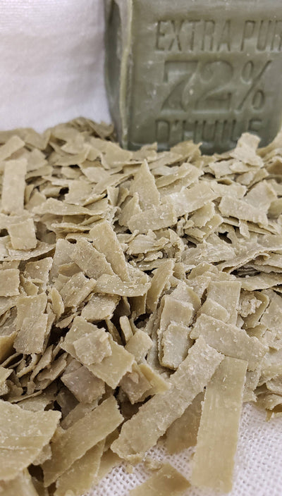 Au Savon de Marseille Marseille soap Flakes 1kg - Scented - Le Serail: 1kg / Cotton Flowers - Simple Good