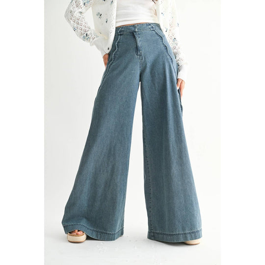 Wide Leg Stretch Denim With Scallop Trim