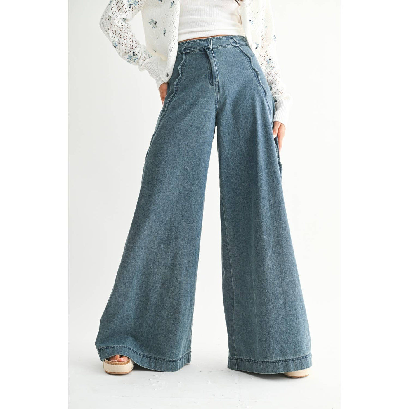 Wide Leg Stretch Denim With Scallop Trim