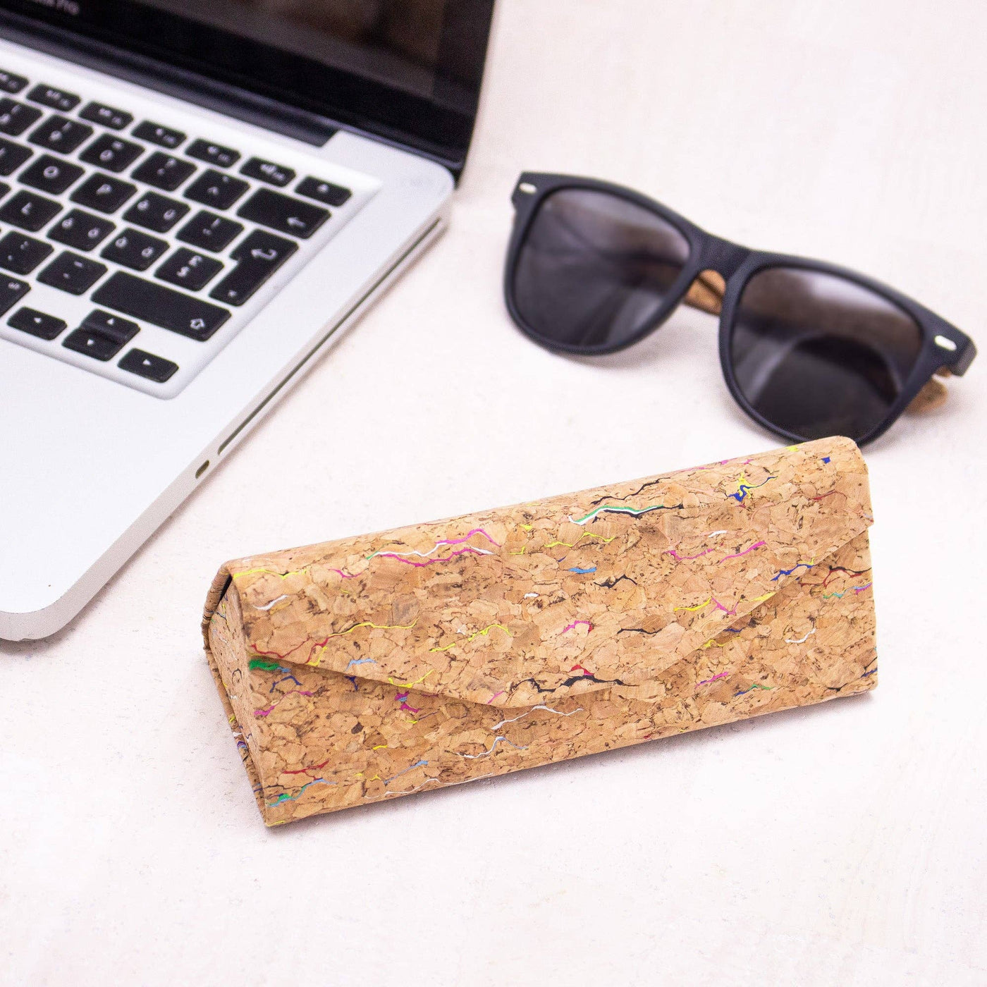 Round Sunglasses with Cork Arms