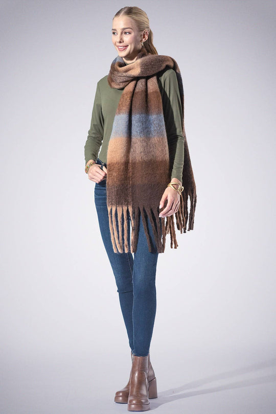 Yarn-dyed Checkered Fringe Scarf