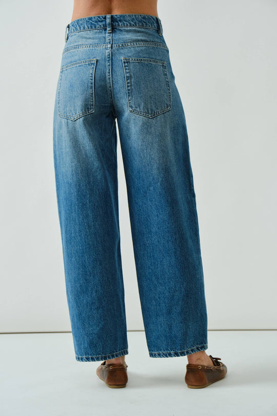 High Rise Semi Barrel Jeans