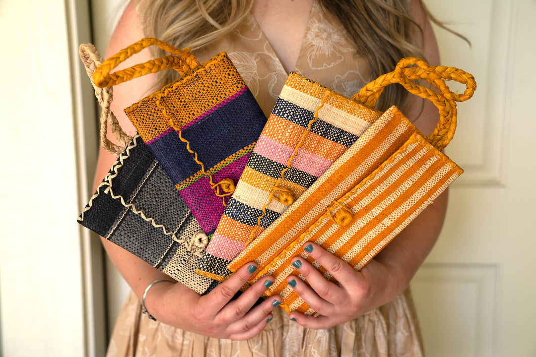 ChiChi Straw Clutch Wristlet Bag
