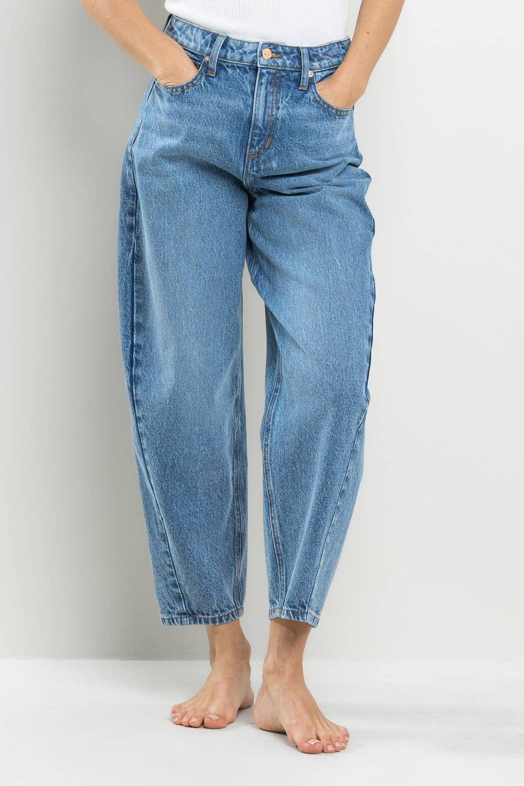 SneakPeek HIGH RISE BALLON FIT JEANS IN MEDIUM VINTAGE SP-P12565MV - Simple Good