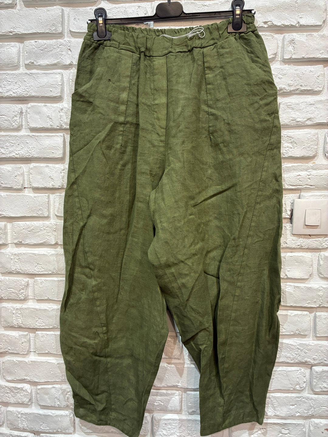 Barrel Fit Linen Ankle Pants