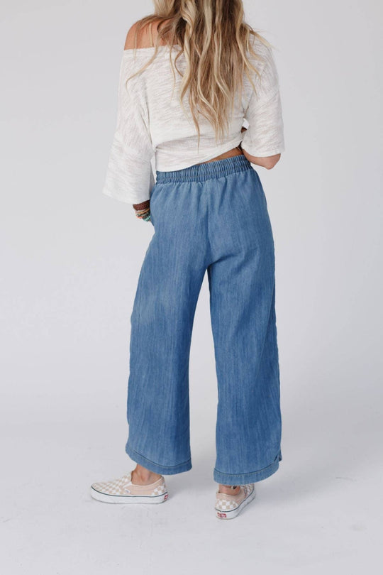 So Comfy Wide Leg Cropped Denim Pant