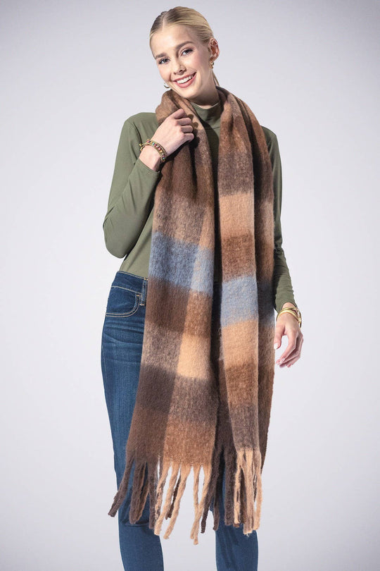 Yarn-dyed Checkered Fringe Scarf