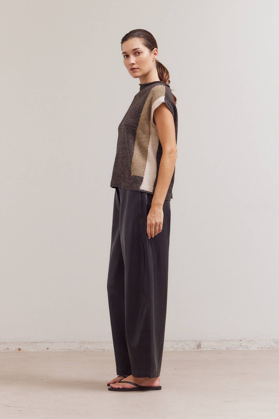 Knit Gradient Sleeveless Sweater