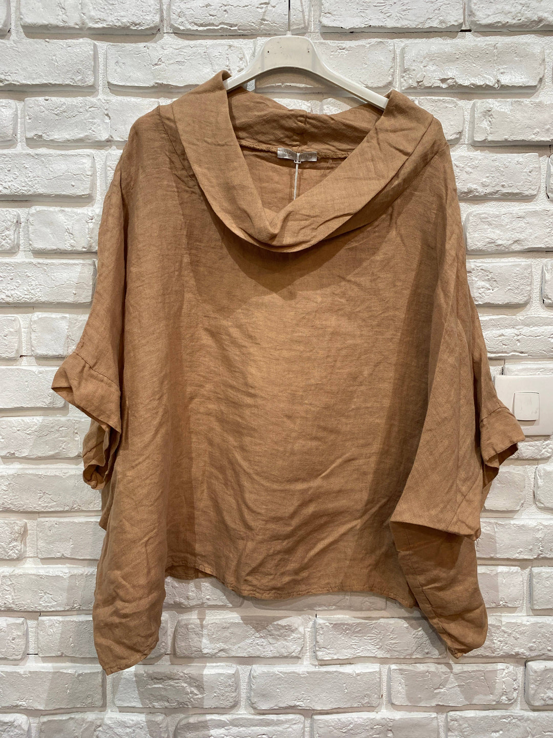 Linen Large Turtleneck Blouse