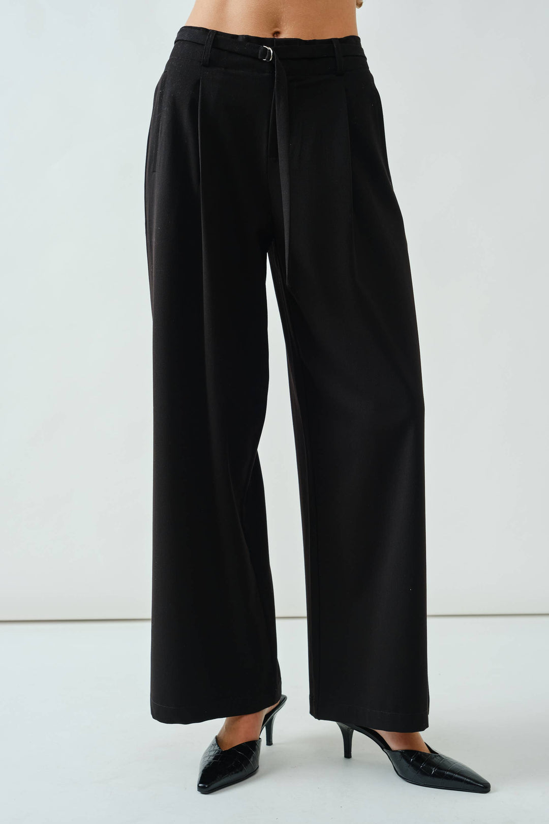 Wide Leg Trouser with Belt