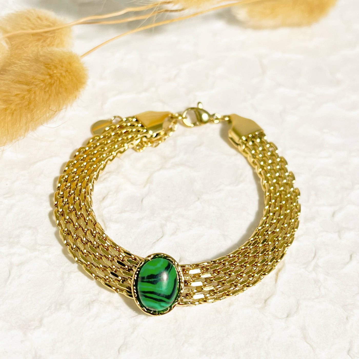 Flat Chain Bracelet With Oval Malachite