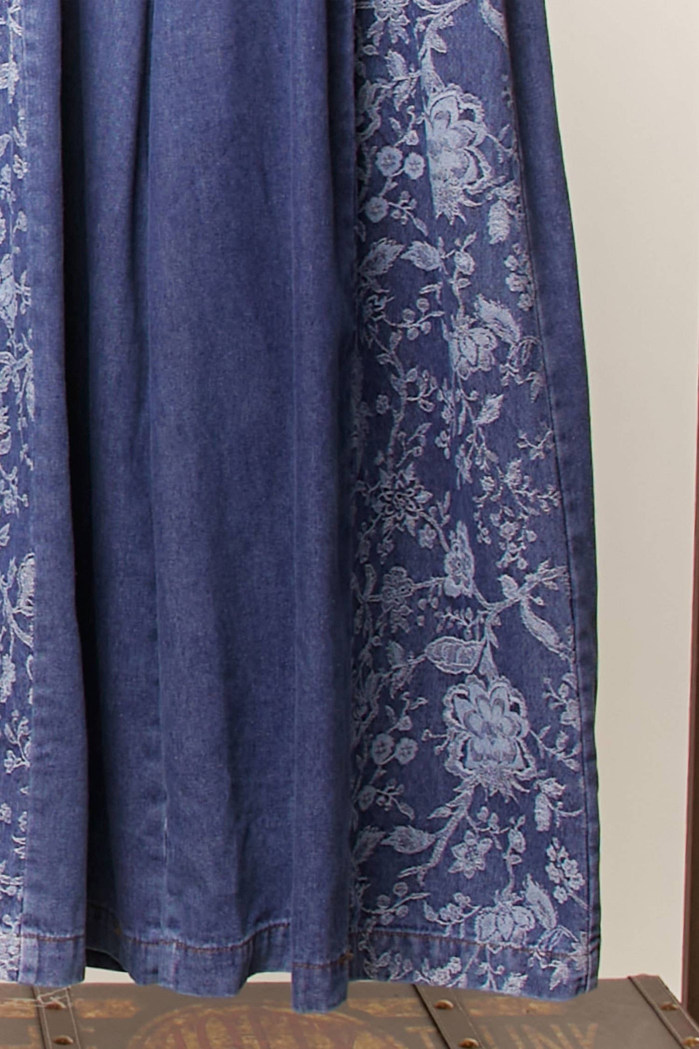 Wide-Leg Jeans with Butterfly Detail