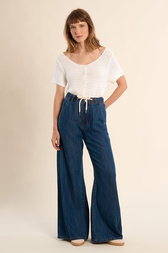 Dark Wash Wide-Leg Jeans With Tie