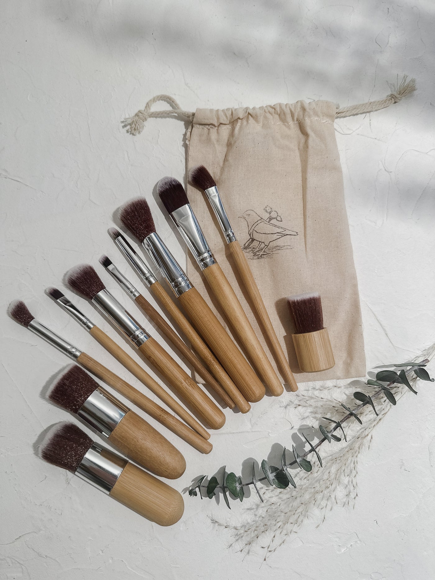 Simple Good  Bamboo Makeup Brushes - 12 Pack - Simple Good