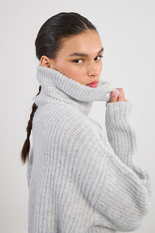 Large Collar Light Gray Sweater