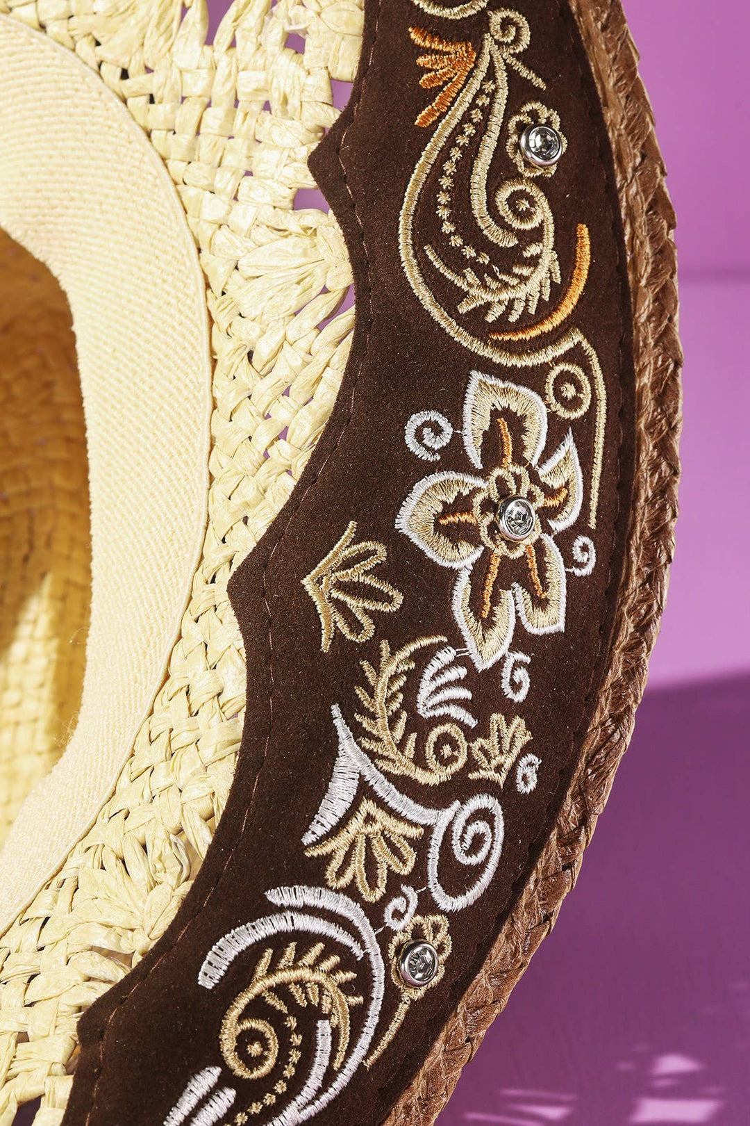Vintage Western Hat With Embroidery Stone Band
