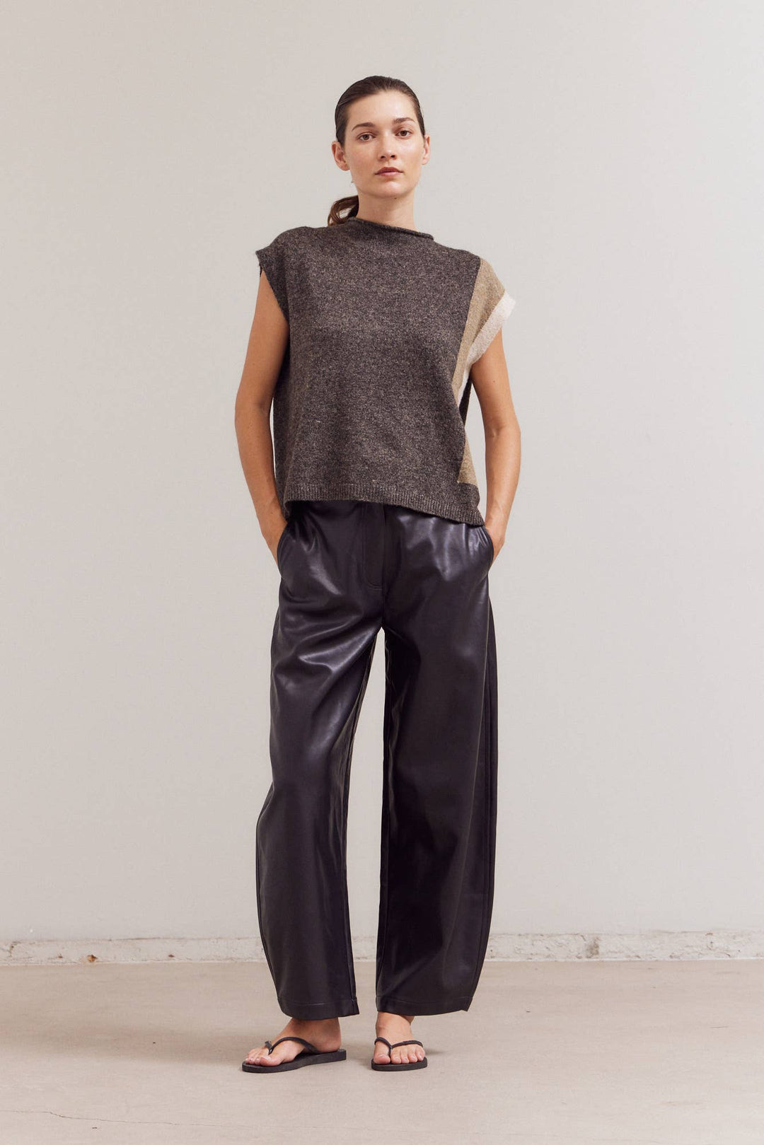 Knit Gradient Sleeveless Sweater