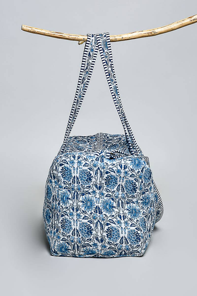 Front Pocket Quilted Adjustable Strap Duffel Bags
