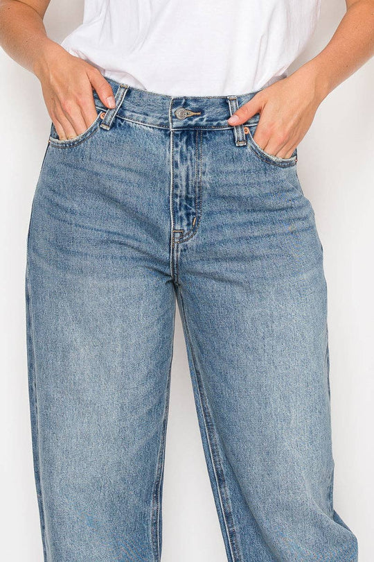Tapered Mid-Rise Baggy Jeans