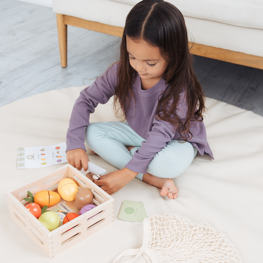 Wooden Farmers Market Toy Set, 21-Piece Pretend Play