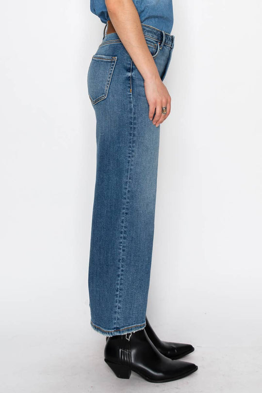 Ultra High Rise Wide Leg Cropped Jeans
