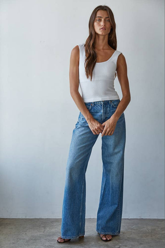 Seamless Scoop Neck Sleeveless Top