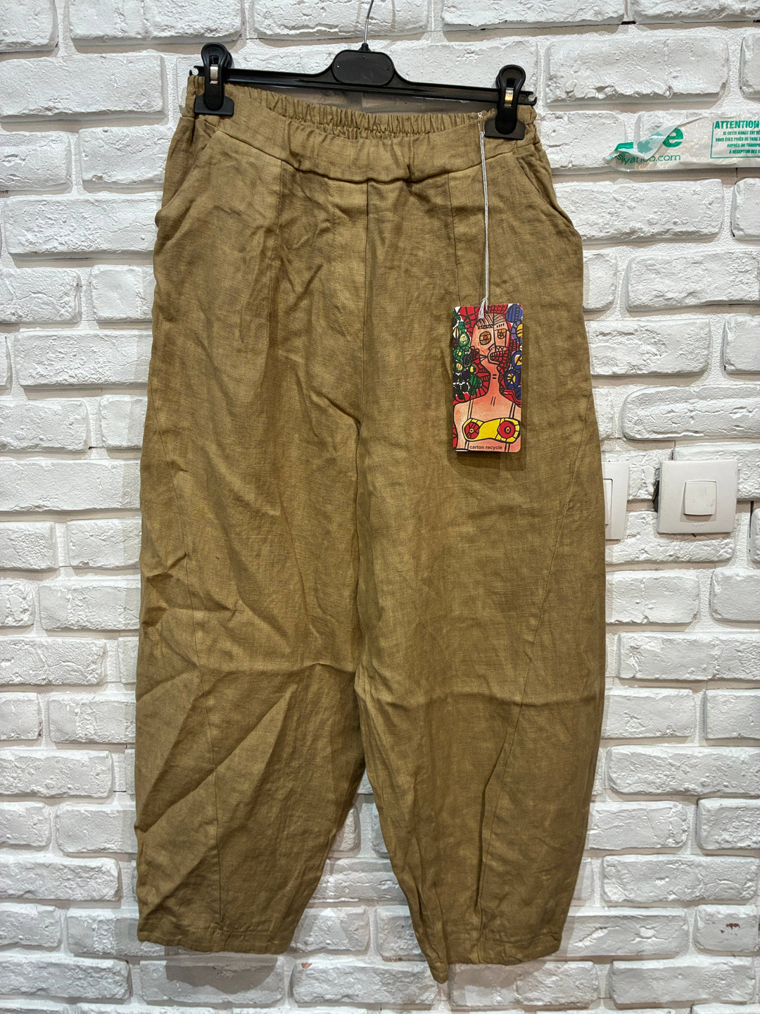 Barrel Fit Linen Ankle Pants