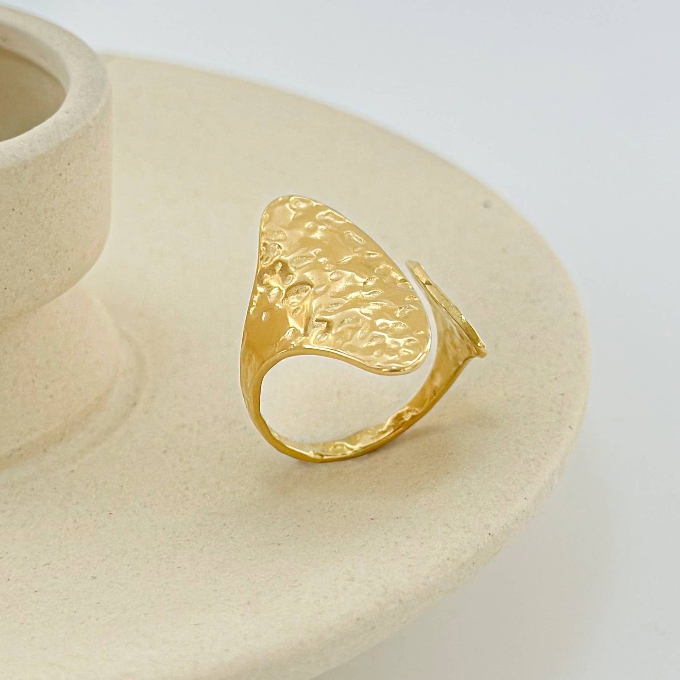 Hammered Oval Plate Stainless Steel Gold Plated Ring