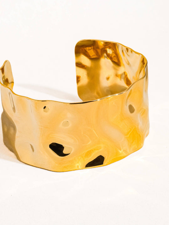 Baiser 18K Gold Non-Tarnish Glam Bold Bangle