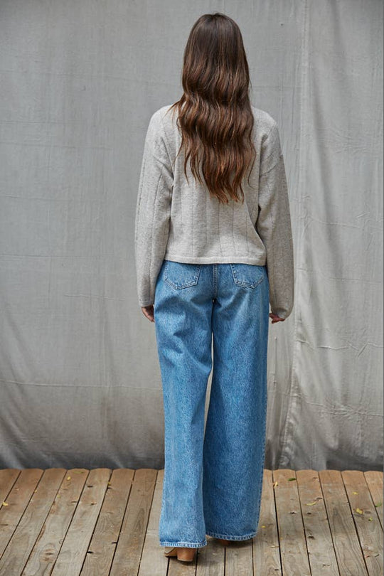 Button Down Long Sleeve Cardigan in Gray