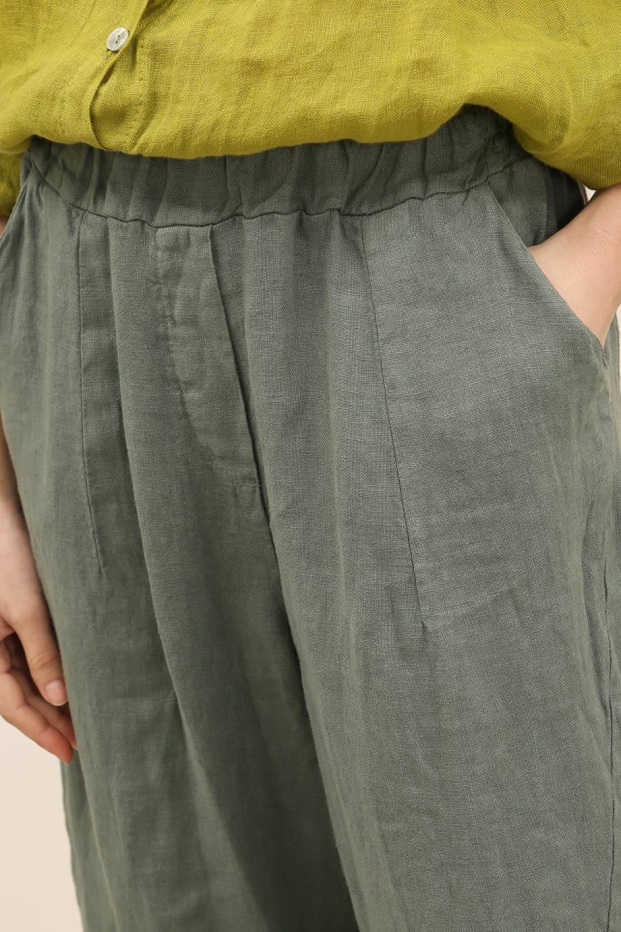Barrel Fit Linen Ankle Pants