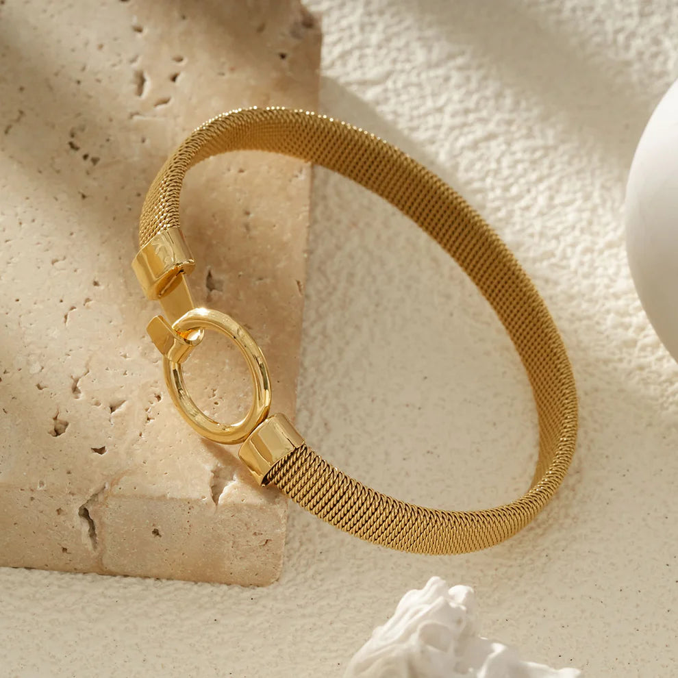 Mesh Bangle with Clasp