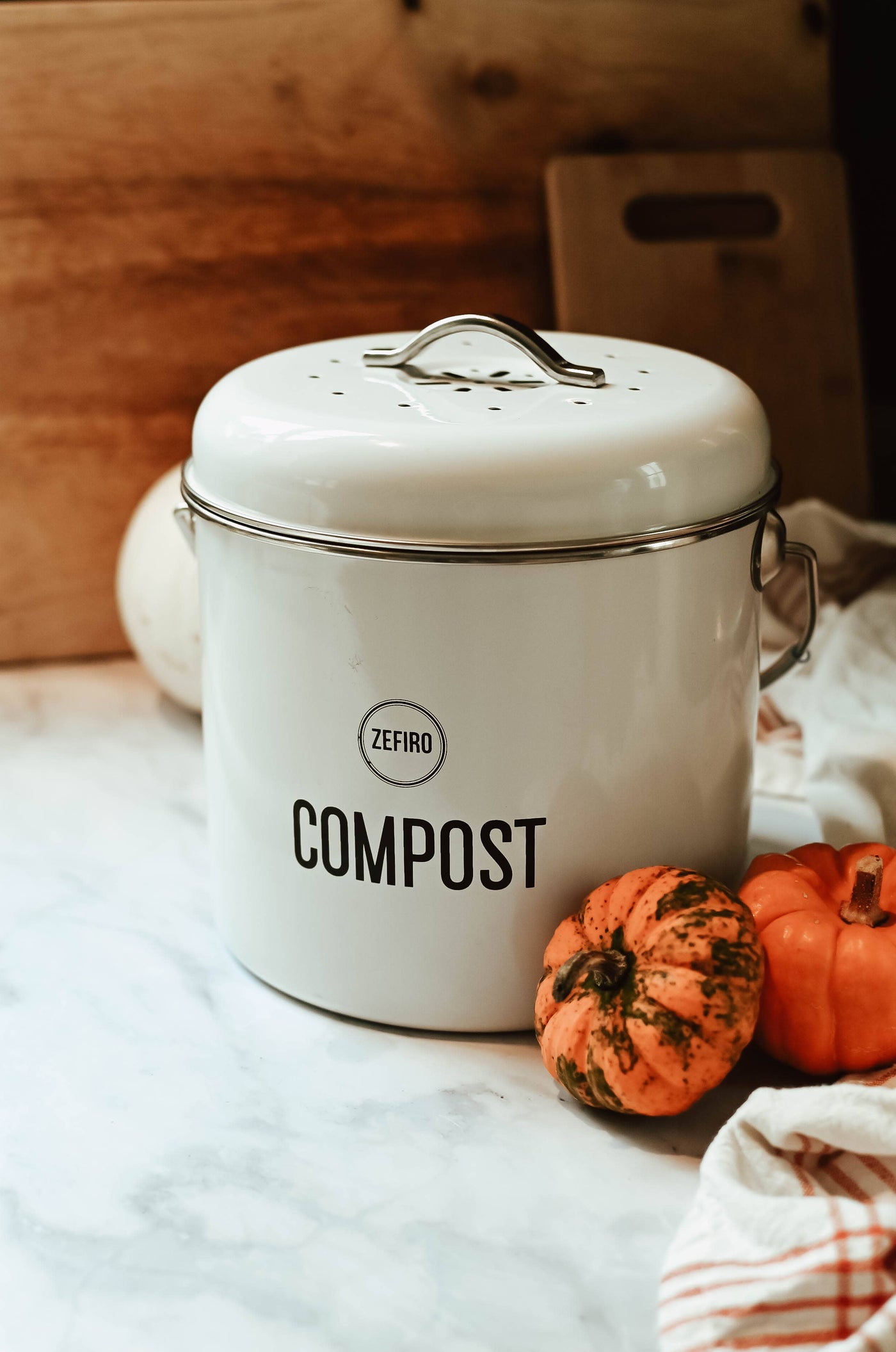 Zefiro Compost Bin  0.8 Gallons - Simple Good